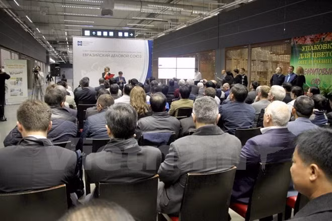 Inauguran en Rusia feria comercial de productos de Vietnam ảnh 1