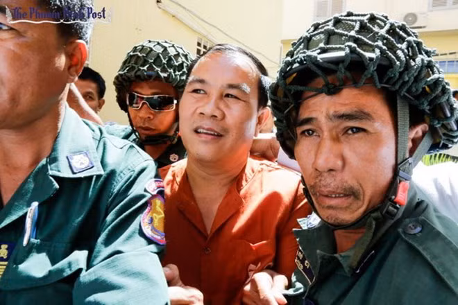 Tribunal de Camboya sentencia a prisión a opositor Um Sam An ảnh 1