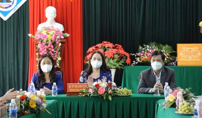 Vicepresidenta vietnamita realiza visita de trabajo a provincia central ảnh 1
