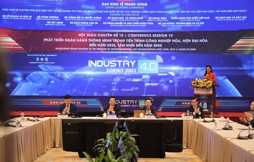 Vietnam por desarrollar banco inteligente en proceso de industrialización y modernización ảnh 1