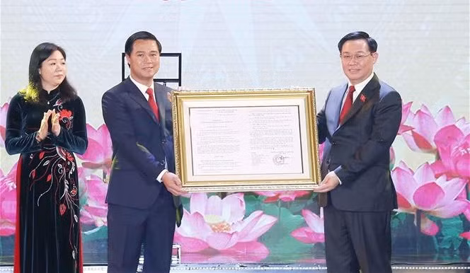 Conmemoran centenario del natalicio de expresidente del Parlamento vietnamita ảnh 2