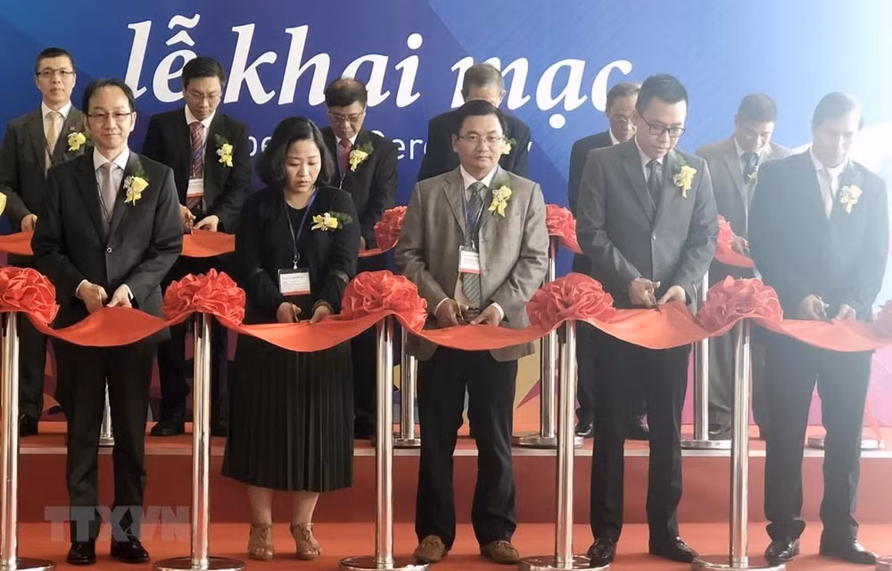 Muestran en Vietnam últimas técnicas en embalaje e impresión ảnh 1