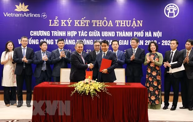 Hanoi y corporación Vietnam Airlines agilizan cooperación en promoción turística ảnh 1 Hanoi y corporación Vietnam Airlines agilizan cooperación en promoción turística ảnh 1