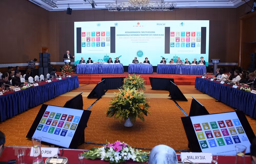 Debaten en Vietnam sobre el desarrollo de ciudades inteligentes, sostenibles y adaptables ảnh 1