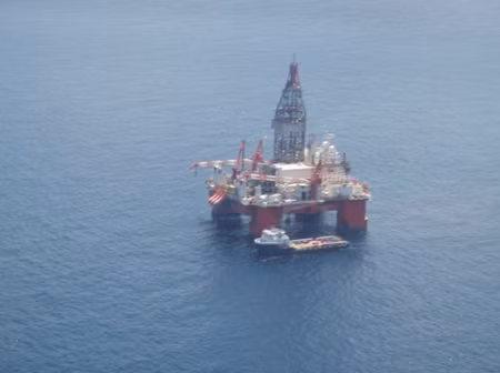 Filipinas apoya a trabajadores afectados por derrame de petróleo ảnh 1