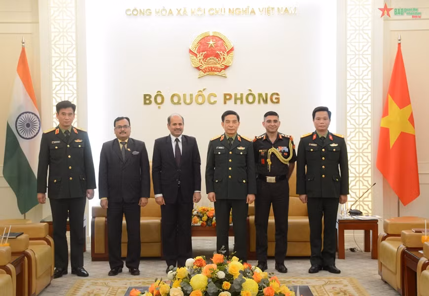 Impulsan relaciones entre Vietnam y la India en defensa ảnh 2