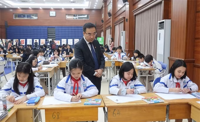 Lanzan concurso de pintura sobre Dinamarca para alumnos vietnamitas ảnh 1