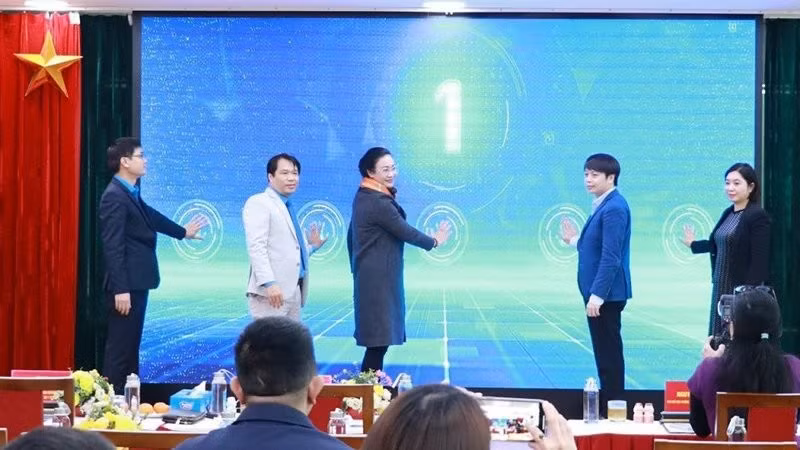 Efectúan segunda edición de carrera por la salud de Vietnam ảnh 1