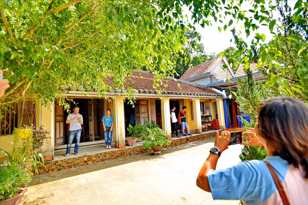 Casas antiguas únicas en la aldea de Loc Yen ảnh 1