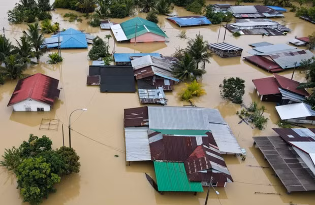 ​Inundaciones obligan a evacuar a más de seis mil 500 personas en el este de Malasia ảnh 1