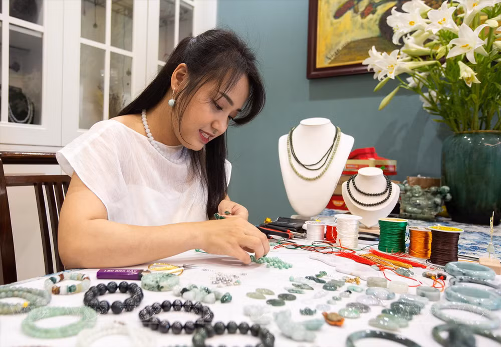 Belleza de Vietnam representada en obras de Jade ảnh 1