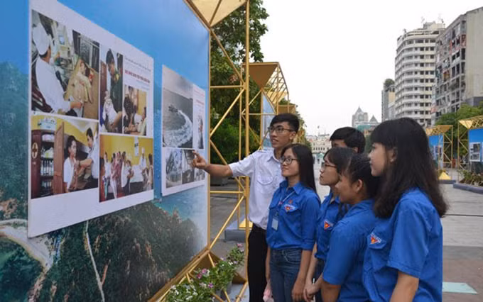 Exhibe Ciudad Ho Chi Minh logros tras 44 años de su liberación ảnh 1