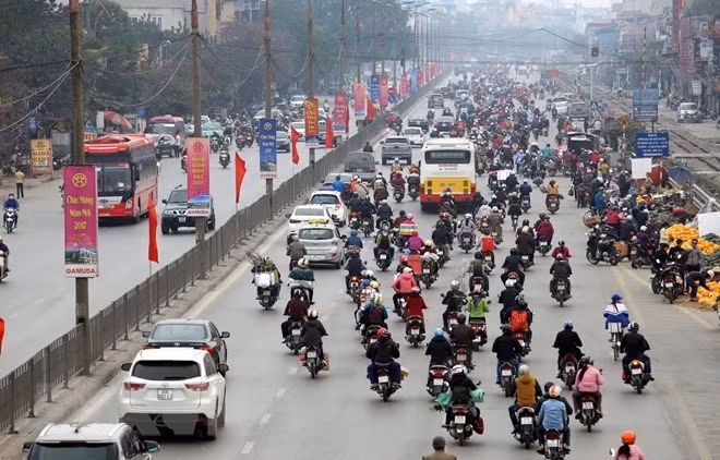 Debaten en Vietnam expertos internacionales medidas para garantizar seguridad vial ảnh 1