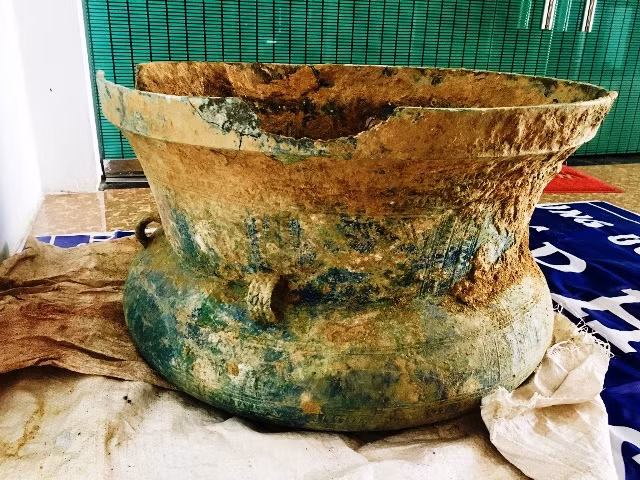 Descubren en Vietnam tambor de bronce con más de dos mil años de antigüedad ảnh 2