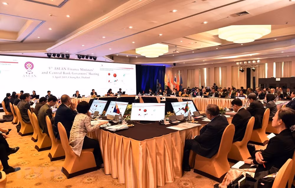 Exhorta Vietnam a ASEAN a fomentar estabilidad financiera regional ảnh 1