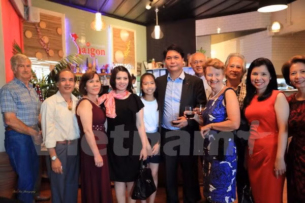 Celebran vietnamitas en Nueva Zelanda llegada de primavera ảnh 1