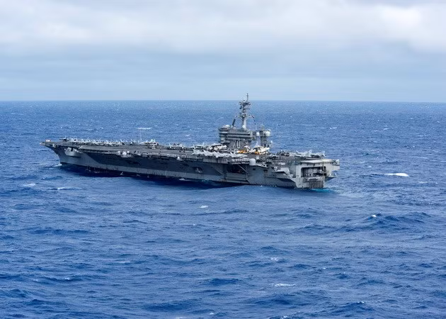 Portaaviones estadounidenses realizan patrullaje en Mar del Este ảnh 1