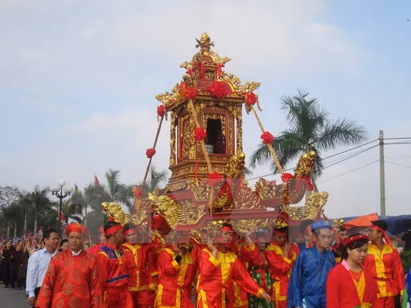 Inauguran en Hanoi festival dedicado a santo Tan Vien ảnh 1