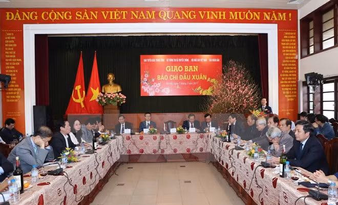 Valoran contribuciones del sector periodístico a logros de Vietnam ảnh 1