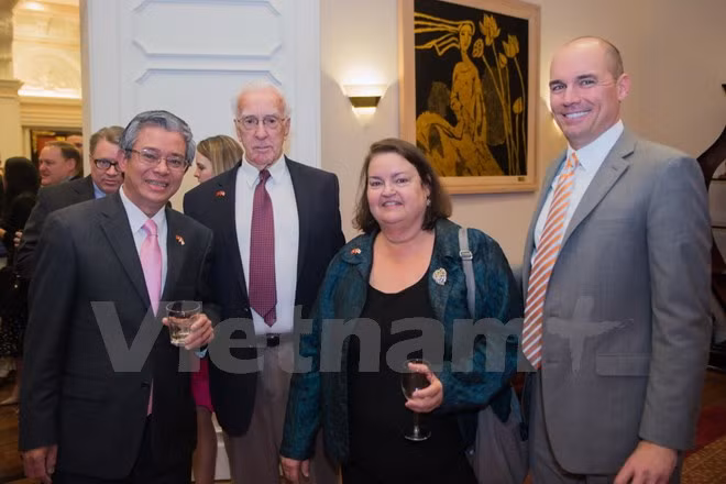 Representantes del Congreso de Estados Unidos abogan por impulsar nexos con Vietnam ảnh 2