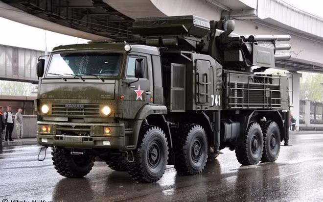 Fabricante ruso de camiones KAMAZ pone interés en mercado vietnamita ảnh 1