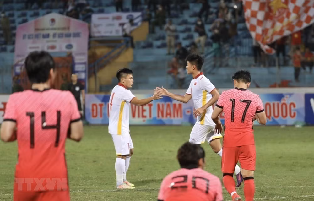 Selección de fútbol sub-23 de Vietnam gana partido amistoso con Corea del Sur ảnh 1