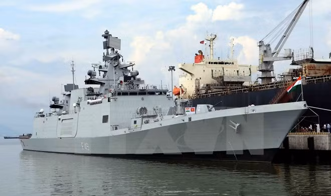 Fragata india INS Sahyadri visita ciudad vietnamita ảnh 1