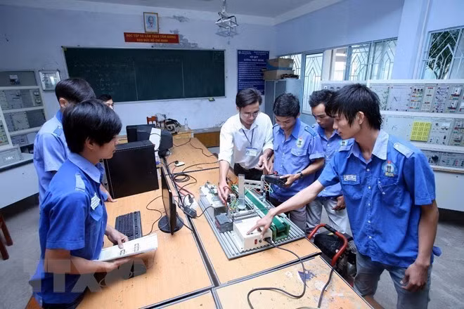 Banco asiático respalda a Vietnam a mejorar calidad de formación vocacional ảnh 1