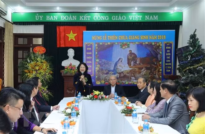 Vicepresidenta de Vietnam felicita a católicos con motivo de Navidad ảnh 1