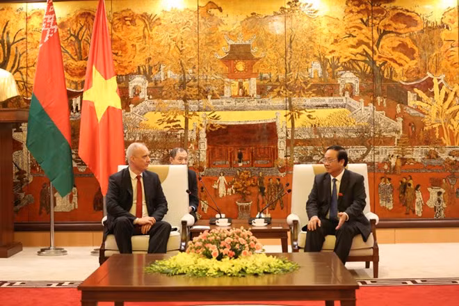Hanoi y Minsk trabajan para firmar un pacto de cooperación para 2019 - 2020 ảnh 1