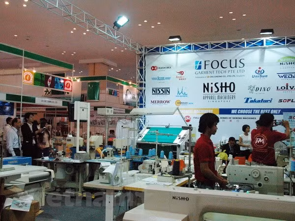 Inauguran en Ciudad Ho Chi Minh exposiciones internacionales sobre maquinaria e industria auxiliar ảnh 1