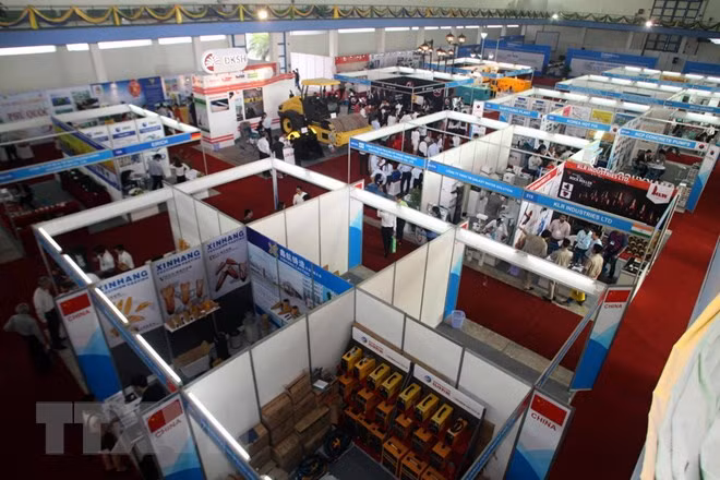 Inauguran en Hanoi exposición de maquinarias de construcción, minería y transporte ảnh 1