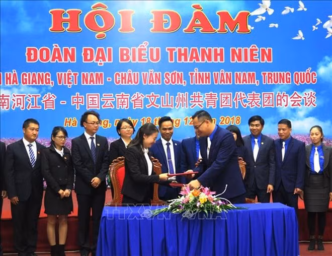 Localidades fronterizas vietnamita y china impulsa intercambio juvenil ảnh 1