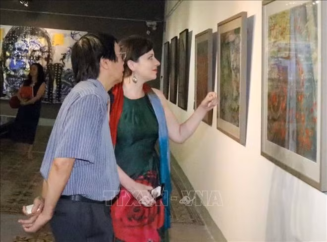 Celebran exposición de pintura contemporánea Hungría - Vietnam ảnh 1