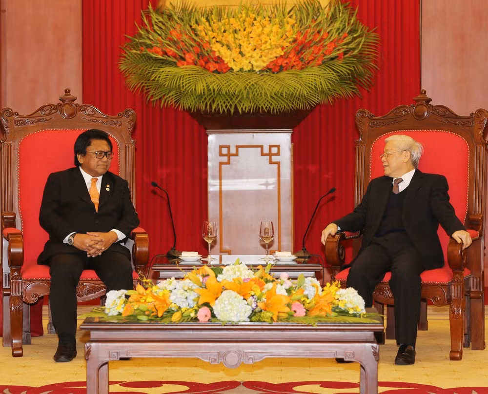 Dirigente partidista vietnamita recibe a líder legislativo de Indonesia ảnh 1