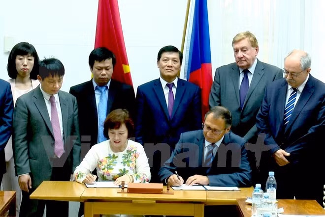 Vietnam y República Checa firman acuerdo de cooperación ảnh 1