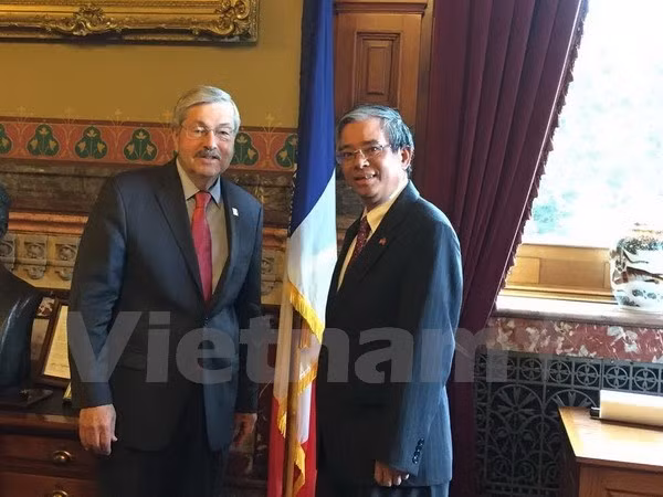 Fortalecen Vietnam y estado estadounidense de Iowa relaciones ảnh 1