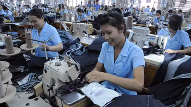 Intensifican protección de derechos de trabajadores vietnamitas en extranjero ảnh 1
