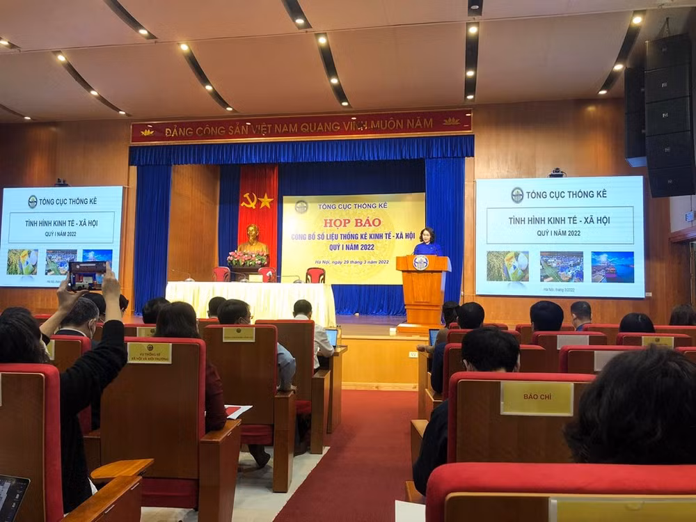 Vietnam logra incremento de PIB de cinco por ciento en tres meses ảnh 2