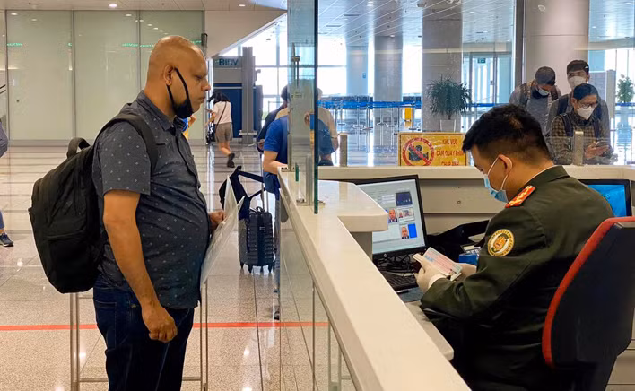 Traveloffpath: Vietnam aplica requisitos de entrada favorables a turistas internacionales ảnh 2
