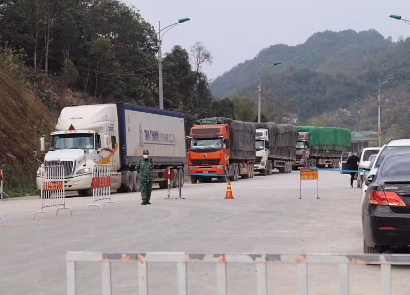 Emiten resolución sobre desarrollo económico en zonas fronterizas terrestres en Vietnam ảnh 1