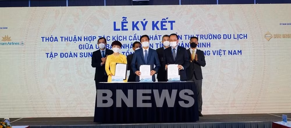 Firman acuerdo de cooperación para promover destino turístico de Quang Ninh ảnh 1