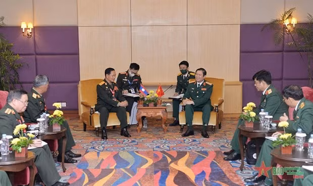 Estrechan lazos entre ejército de Vietnam y fuerzas armadas de Laos y Myanmar ảnh 1