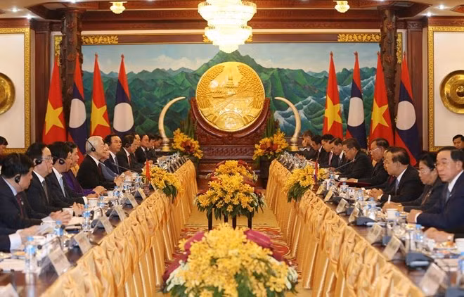 Vietnam y Laos acordaron fortalecer nexos de amistad y solidaridad especial ảnh 1
