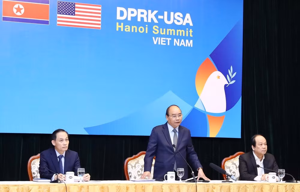 Supervisa primer ministro de Vietnam preparativos para próxima Cumbre EE.UU.- RPDC ảnh 1