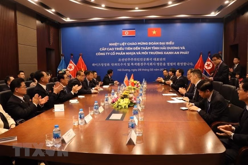  Cumple delegación partidista de Corea del Norte intensa agenda durante visita a Vietnam ảnh 3