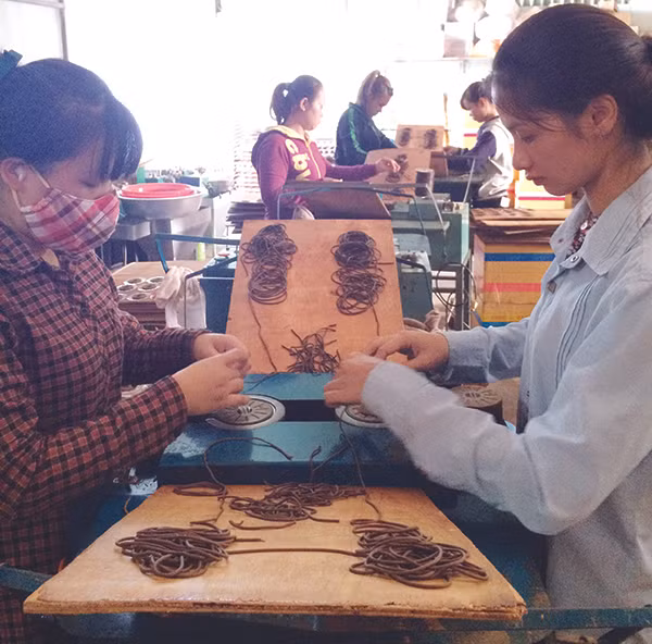 Nhang Thien, incienso con una fragancia natural hecho en Vietnam ảnh 1