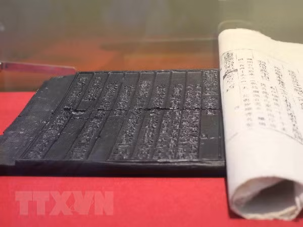 Exhiben en Hanoi grabados xilográficos de dinastía vietnamita ảnh 1