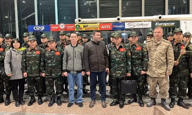 Arriba a Turquía brigada de rescate del Ejército Popular de Vietnam ảnh 1