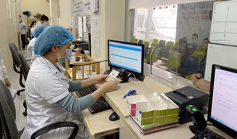 Casi 11,8 millones de vietnamitas utilizan identificación ciudadana con chip para tratamiento médico ảnh 1